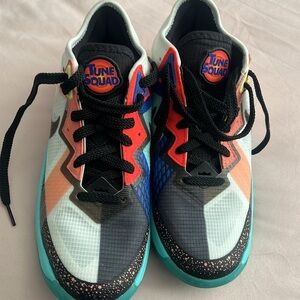 Nike lebron 18 size 5y kids / space jam